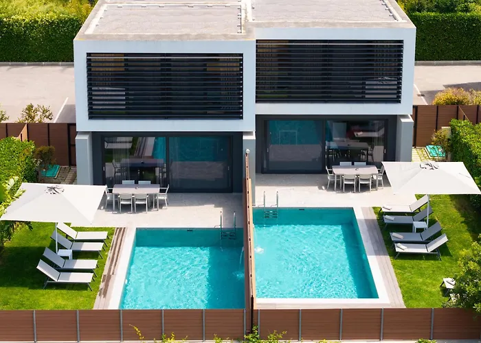 Momentum Villas